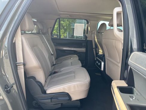 Used 2024 Ford Expedition Max Limited AWD/4WD image 19