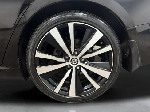 Used 2019 Nissan Altima 2.5 SR FWD image 28