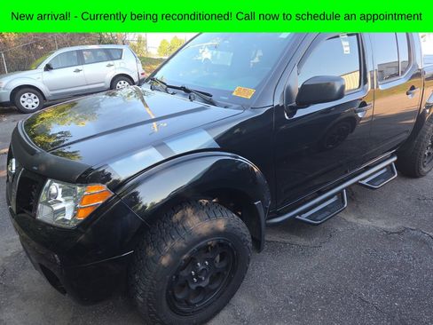 Used 2021 Nissan Frontier SV AWD/4WD image 1