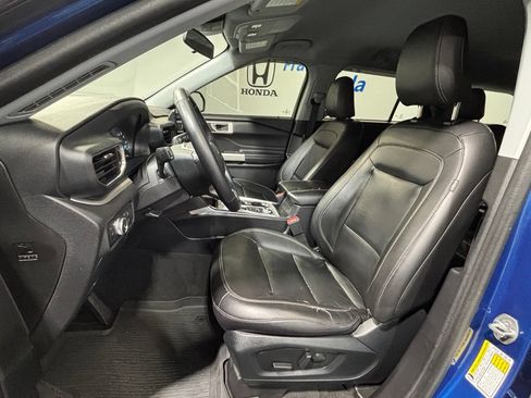 Used 2022 Ford Explorer XLT w/ Equipment Group 202A AWD/4WD image 23