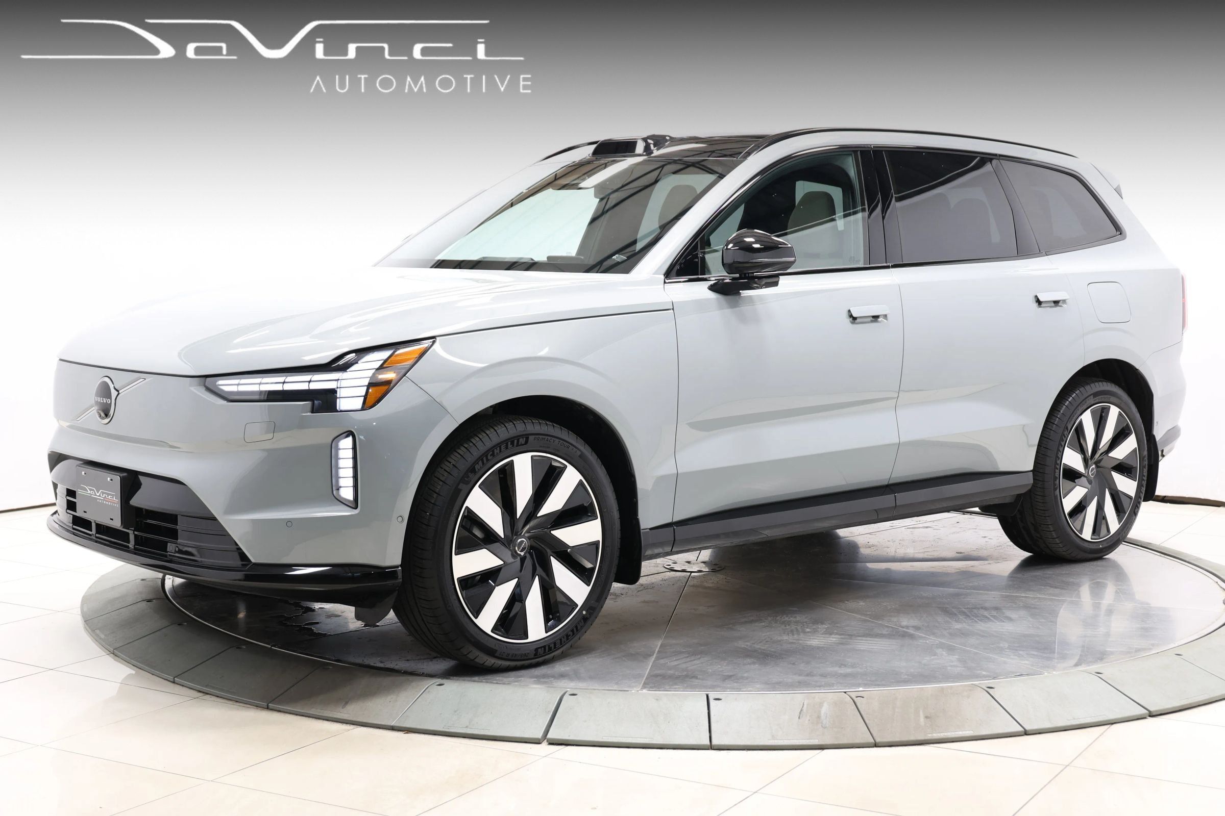 Used 2025 Volvo EX90 Ultra AWD/4WD image 1