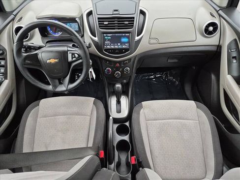 Used 2016 Chevrolet Trax LS AWD/4WD image 15