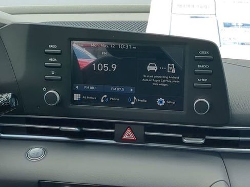 New 2025 Hyundai Elantra Sport image 17