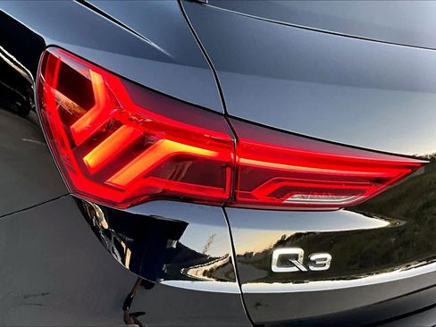 Used 2025 Audi Q3 2.0T Premium Plus w/ Premium Plus Package image 29