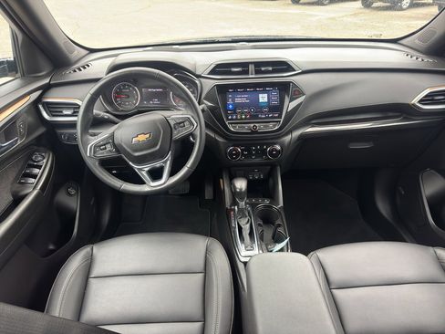 Used 2022 Chevrolet TrailBlazer ACTIV w/ Sun and Liftgate Package image 11