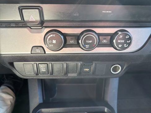 Used 2020 Toyota Tacoma SR RWD image 15