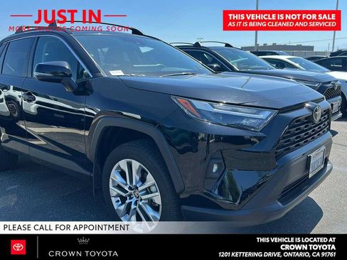 Used 2025 Toyota RAV4 XLE Premium w/ Weather Package FWD image 3