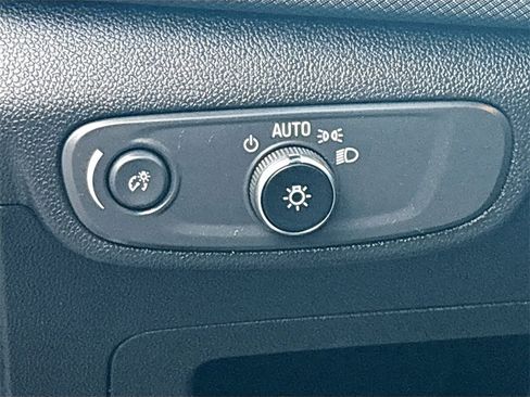 Used 2025 Chevrolet TrailBlazer LT image 10