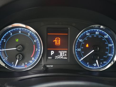 Used 2017 Toyota Corolla LE FWD image 16
