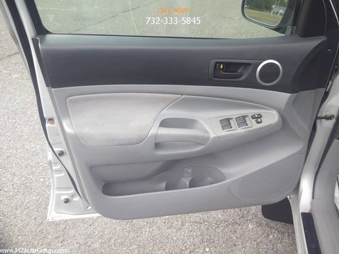 Used 2005 Toyota Tacoma 4x4 Double Cab image 17