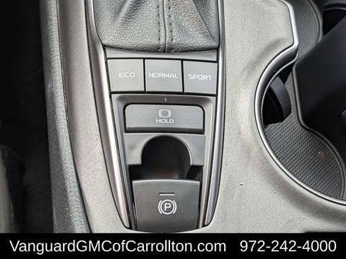 Used 2022 Toyota Camry XSE AWD/4WD image 18