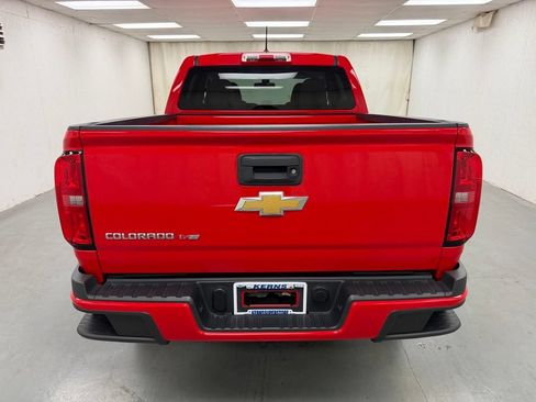 Used 2020 Chevrolet Colorado W/T w/ WT Convenience Package RWD image 4