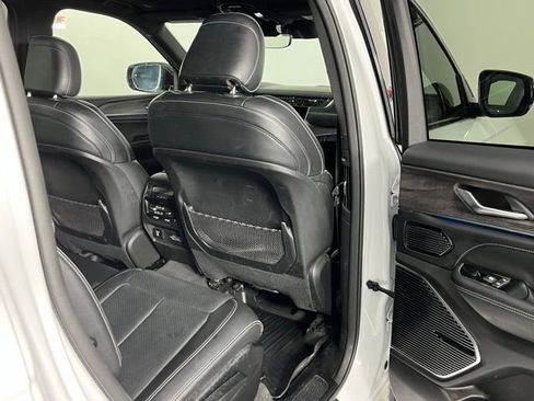 Used 2021 Jeep Grand Cherokee L Overland AWD/4WD image 32