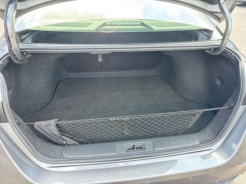 Used 2020 Nissan Sentra SV w/ Electronics Package FWD image 11