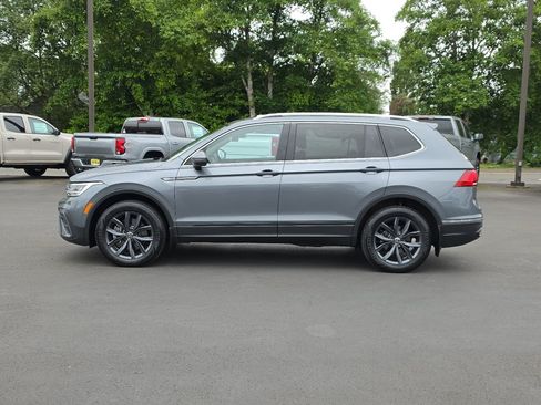 Used 2023 Volkswagen Tiguan SE AWD/4WD image 6