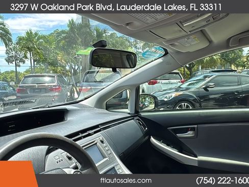 Used 2015 Toyota Prius Three FWD image 29