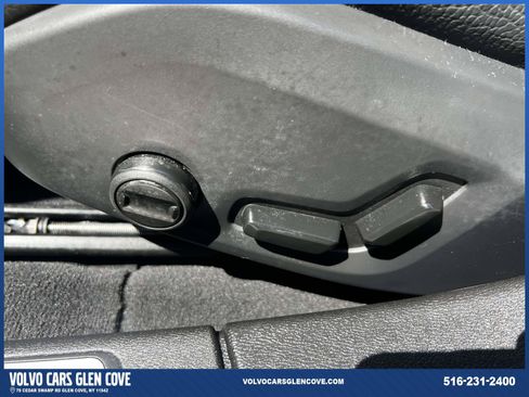 Certified 2024 Volvo S60 B5 Plus w/ Climate Package AWD/4WD image 17