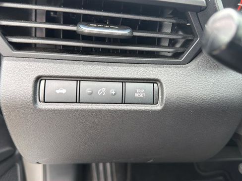 Certified 2024 Nissan Altima 2.5 SV FWD image 21
