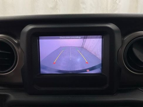 Used 2020 Jeep Wrangler Unlimited Sport S AWD/4WD image 19