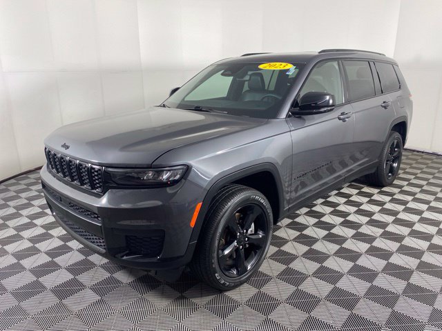 Used 2023 Jeep Grand Cherokee L Altitude AWD/4WD image 11