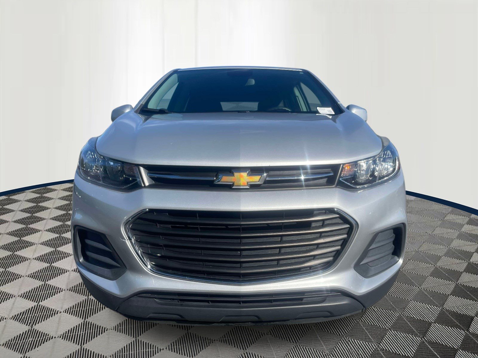 Used 2020 Chevrolet Trax LS w/ Tint and Cruise Package FWD image 2
