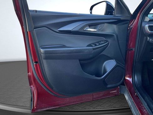 Used 2023 Chevrolet TrailBlazer RS w/ Convenience Package image 23