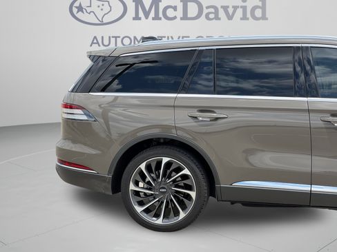 New 2025 Lincoln Aviator Reserve w/ Equipment Group 201A AWD/4WD image 33