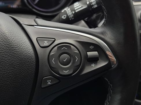 Used 2020 Buick Envision Essence FWD image 26