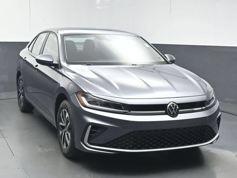 Used 2025 Volkswagen Jetta S FWD image 2