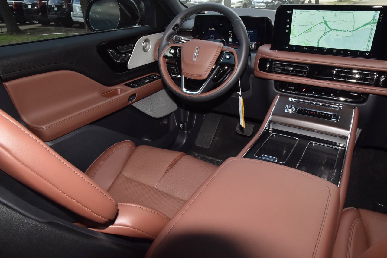 New 2027 Lincoln Aviator Reserve AWD/4WD image 16