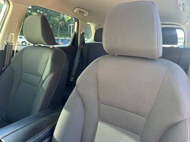 Used 2023 Nissan Rogue S AWD/4WD image 10