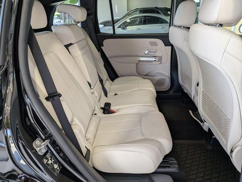 Used 2026 Mercedes-Benz GLB 250 image 20
