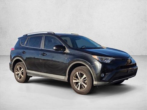 Used 2017 Toyota RAV4 XLE image 3