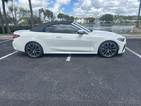Used 2021 BMW 430i Convertible image 2