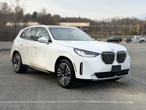 Used 2025 BMW X3 xDrive30 w/ Premium Package AWD/4WD image 9