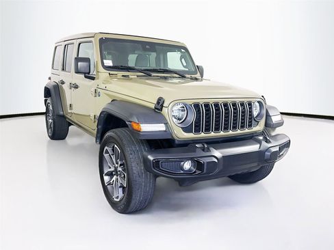 Used 2025 Jeep Wrangler Unlimited Sport S 4xe AWD/4WD image 29