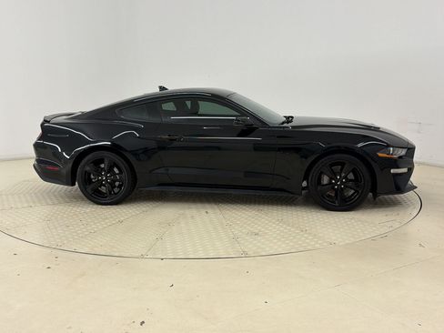 Used 2022 Ford Mustang GT Premium w/ Equipment Group 401A RWD image 8