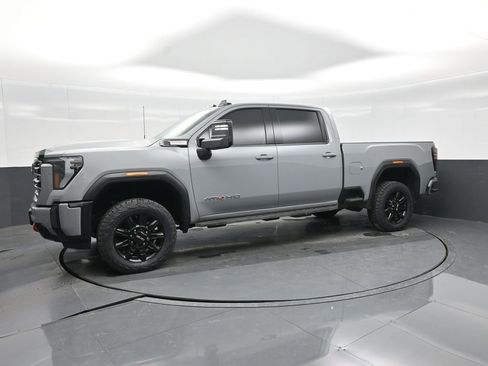 Used 2024 GMC Sierra 2500 AT4 w/ AT4 Preferred Package image 1