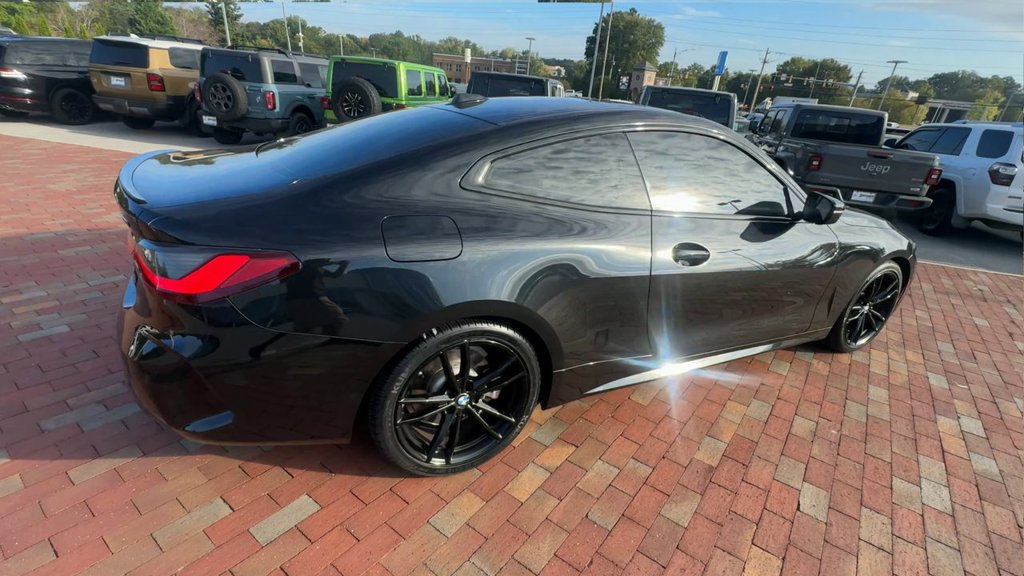 Used 2024 BMW 430i Coupe w/ M Sport Package RWD image 3