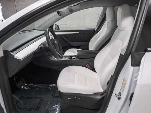 Used 2023 Tesla Model Y AWD image 22