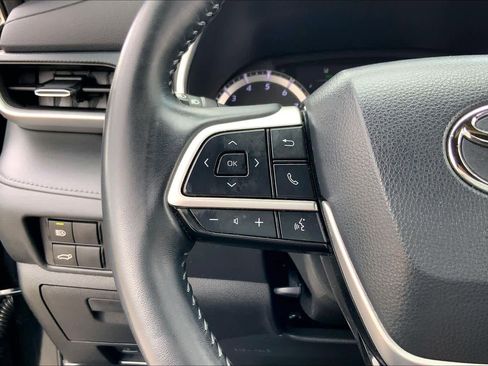 Used 2022 Toyota Highlander XSE image 23