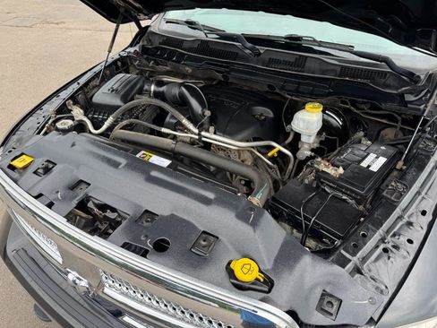Used 2018 RAM 1500 SLT AWD/4WD image 22