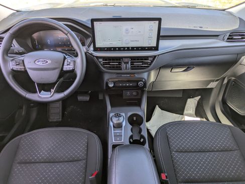 Used 2023 Ford Escape Active w/ Tech Pack #1 AWD/4WD image 14