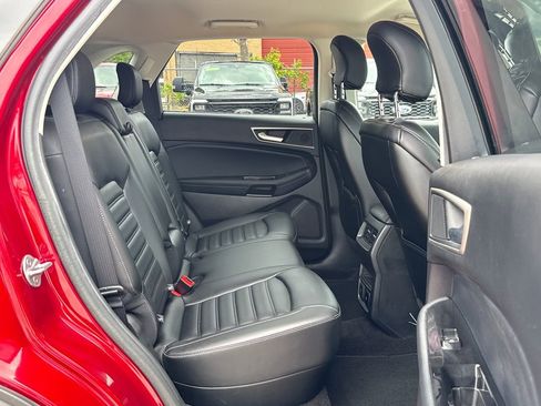 Used 2019 Ford Edge SEL w/ Equipment Group 201A FWD image 26