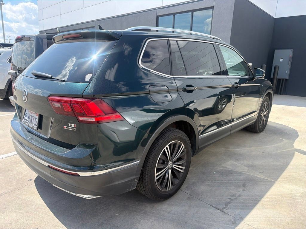 Used 2018 Volkswagen Tiguan SEL AWD/4WD image 9