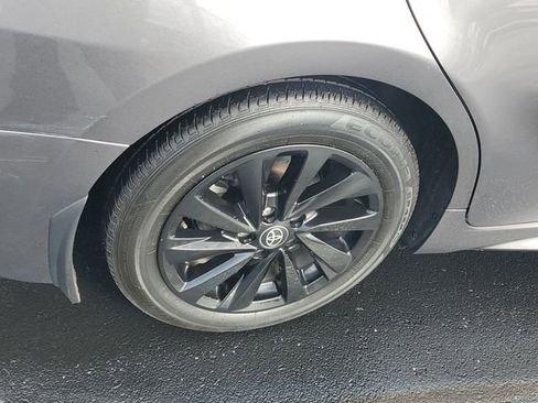 Used 2024 Toyota Camry SE image 5