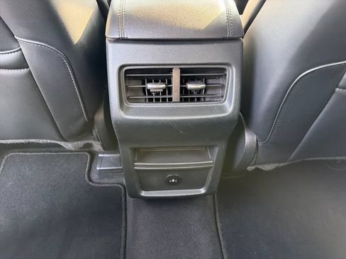 Used 2024 Ford Edge SEL AWD/4WD image 34