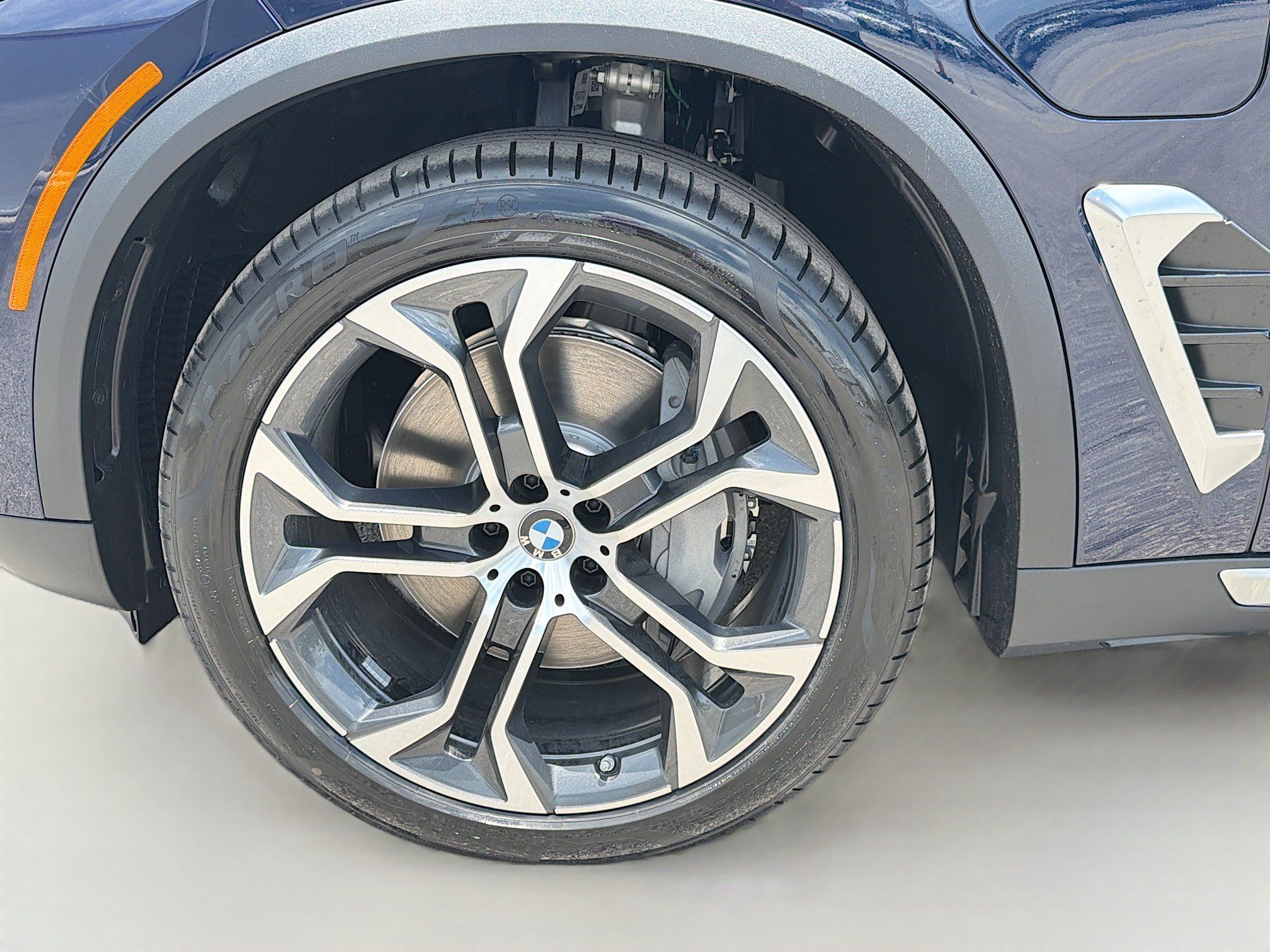 New 2026 BMW X5 xDrive50e w/ Executive Package AWD/4WD image 41