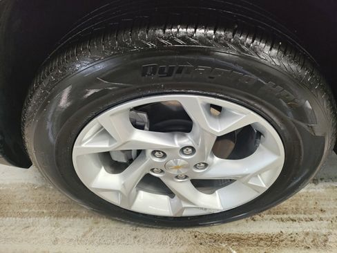 Used 2024 Chevrolet Trax LS w/ LS Convenience Package image 19