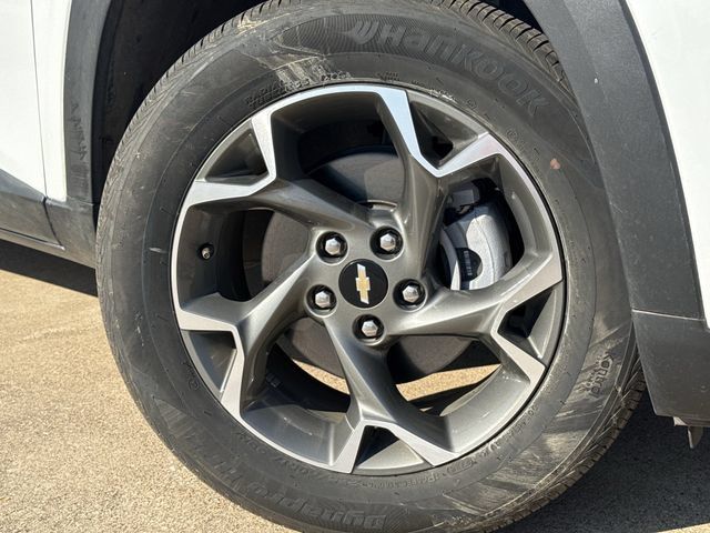 Used 2026 Chevrolet Trax LT FWD image 9